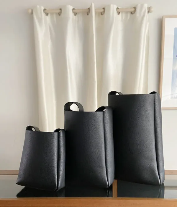 Aeta/PEBBLE GRAIN LEATHER SHOULDER M (BLACK)