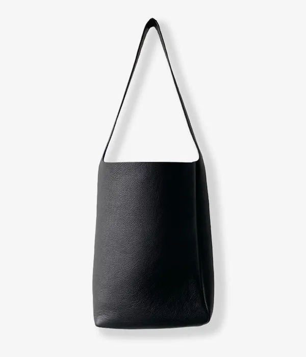 Aeta/PEBBLE GRAIN LEATHER SHOULDER M (BLACK)