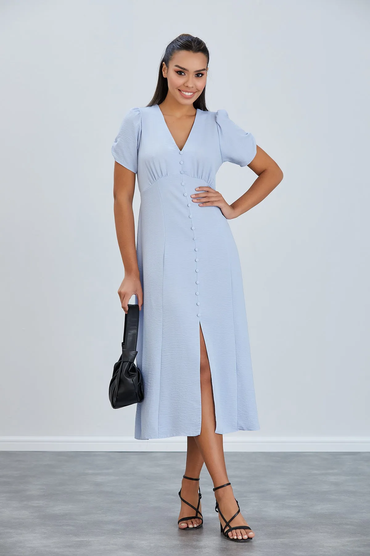 Effortless Button-Up Midi Dress in Soft Blue Linen