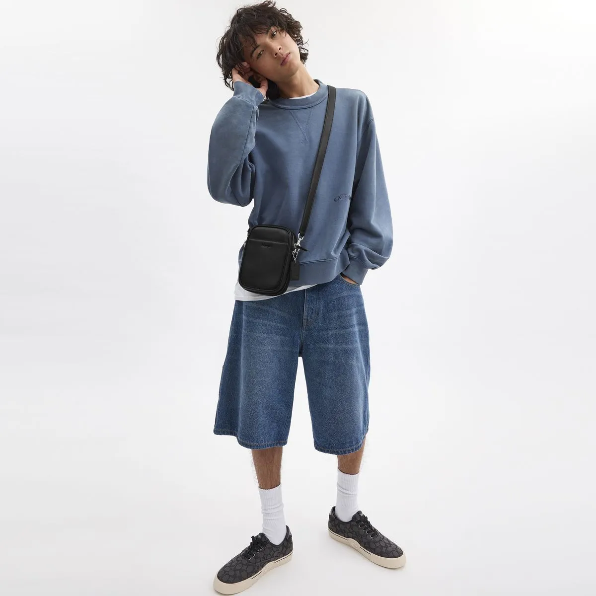 Hitch Crossbody