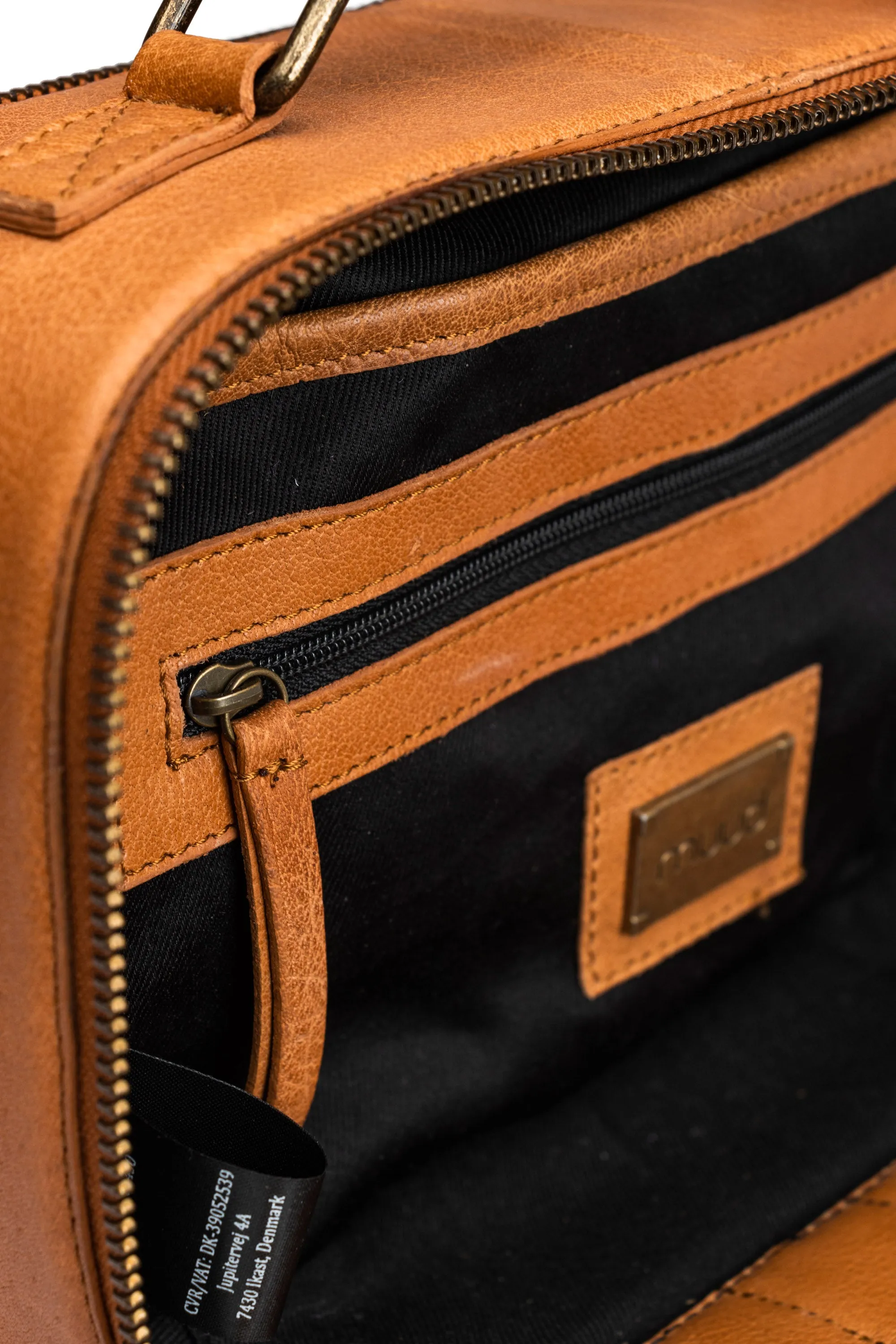 Lilly Project Crossbody