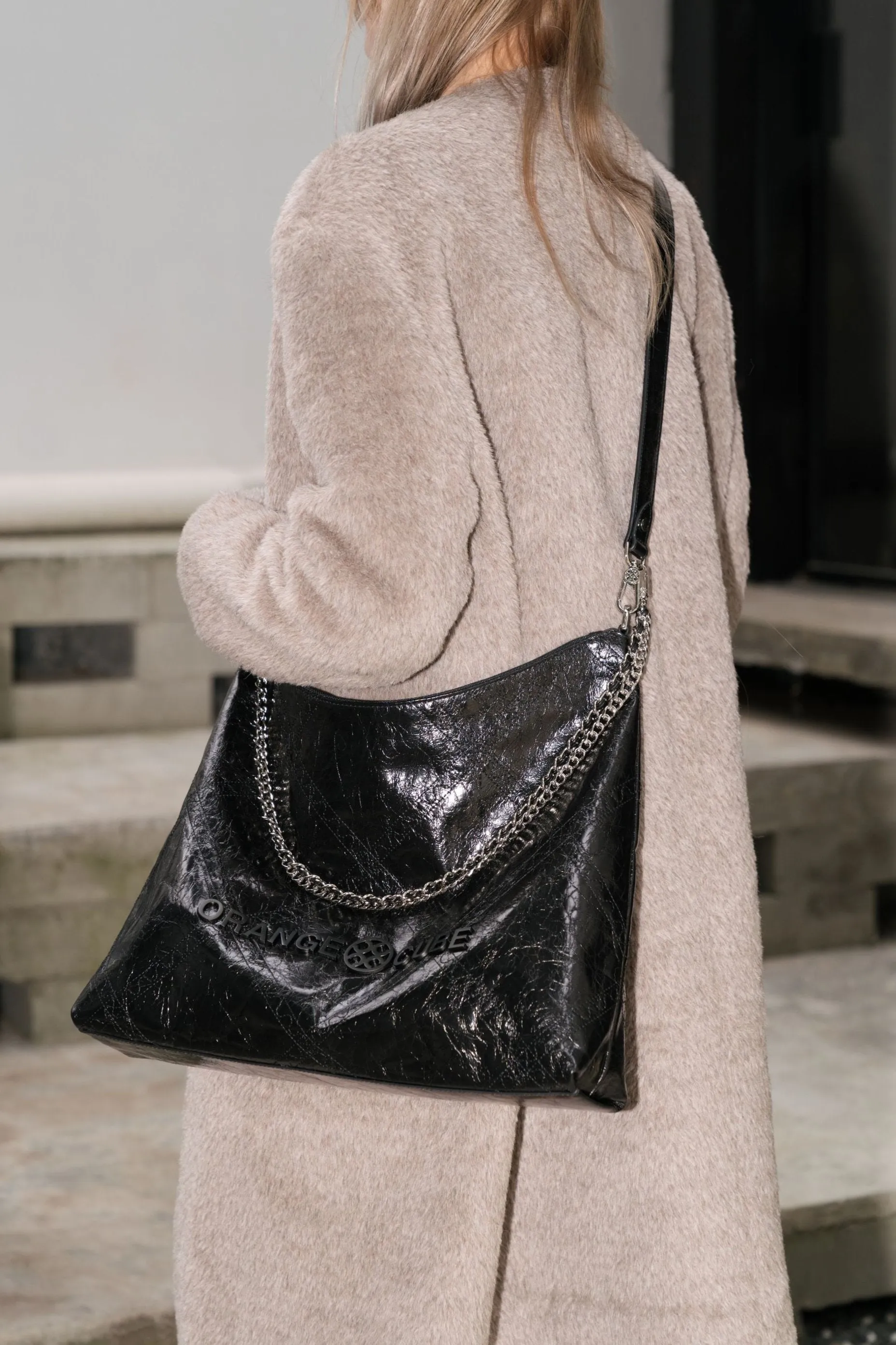Metropolitan Crossbody Bag - Black