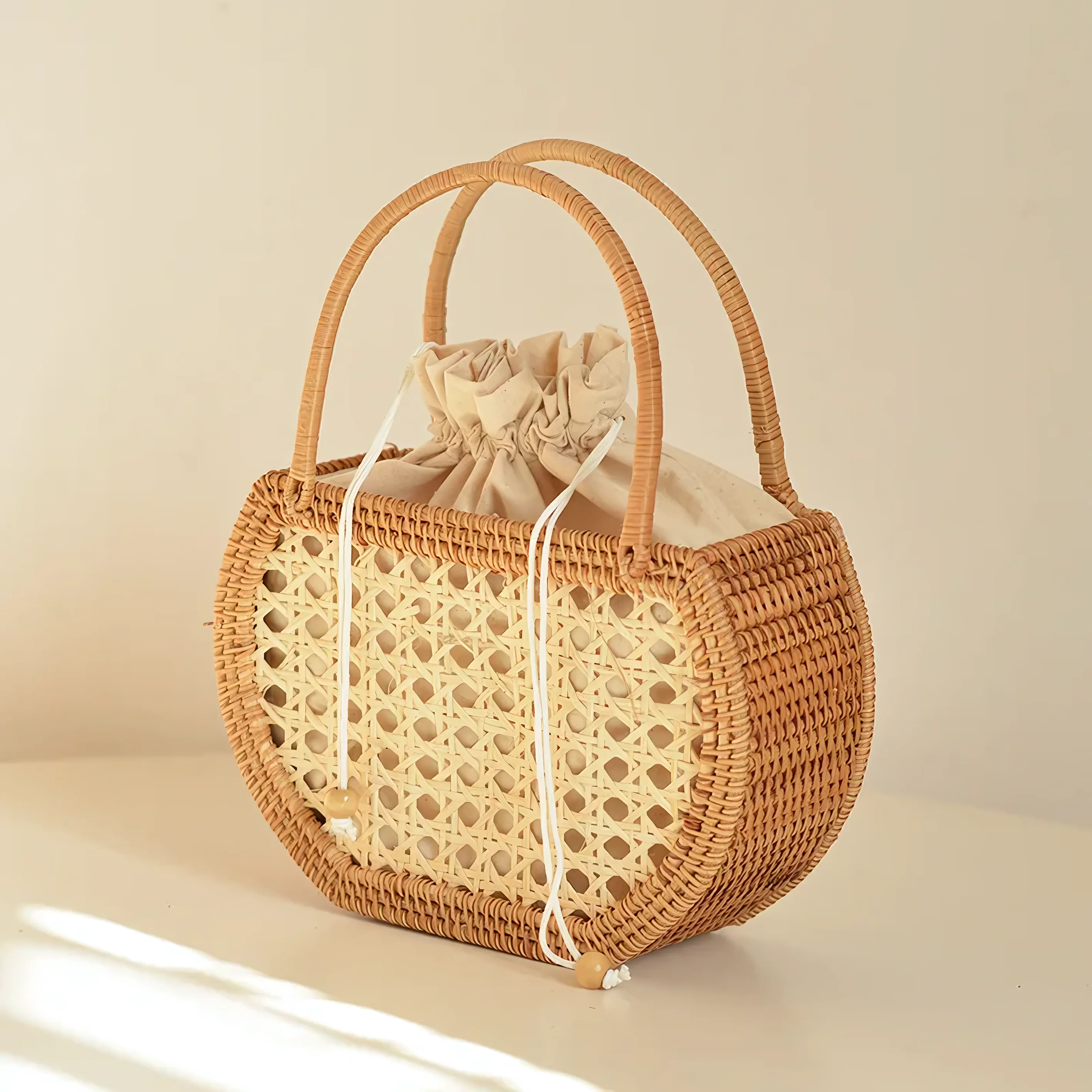 Vintage Luxury Hollow Rattan Basket Straw Bags
