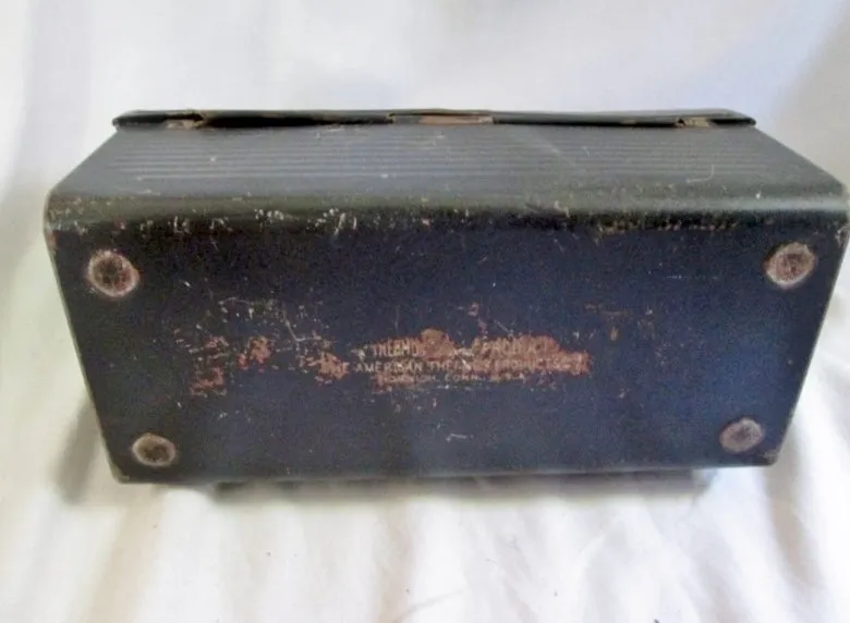 Vintage "V" THERMOS Tin Metal INDUSTRIAL LUNCHBOX Lunch Box BLACK Dome Retro